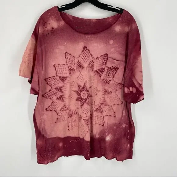 Hanes Women’s Scoop Neck Tie Dye Cut Out Teeshirt size XL - Picture 1 of 3